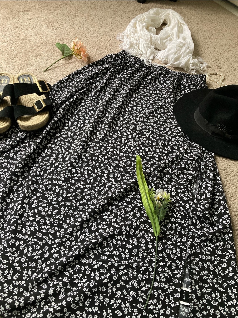 SHEIN Black and White Floral Maxi Skirt